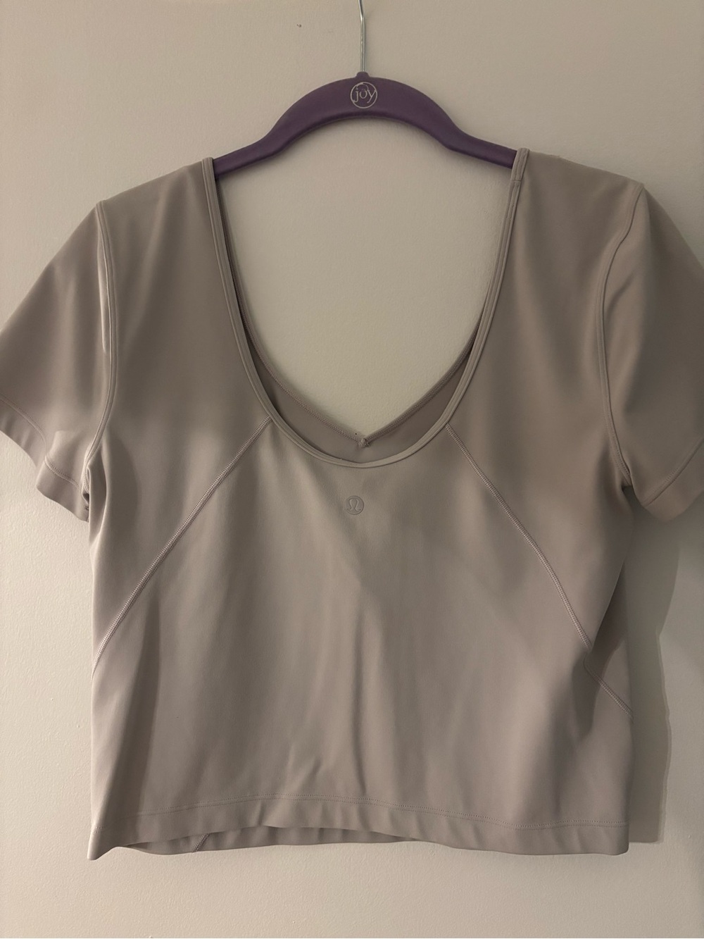 lululemon athletica Women's V Neck Short Sleeve Crop Top - Taupe